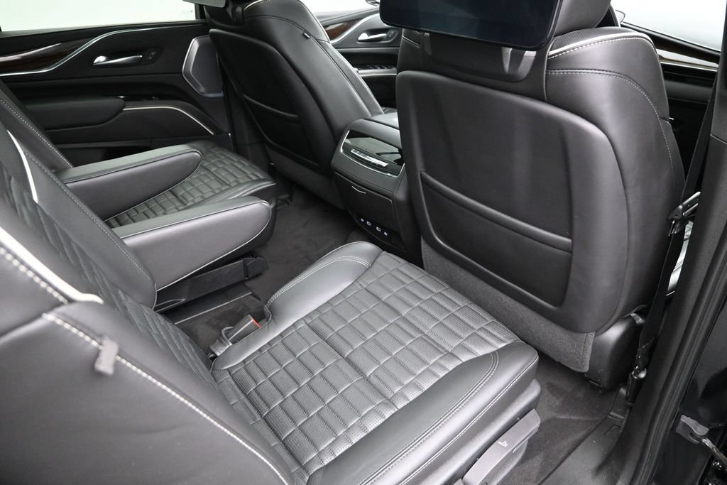 Used 2022 Cadillac Escalade Sport Platinum w/ LPO, ONYX Package AWD/4WD image 34