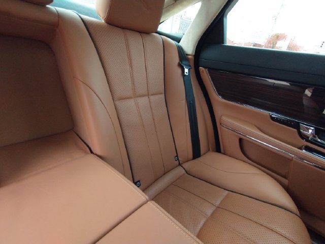 Used 2011 Jaguar XJ L RWD image 48