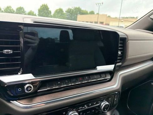 Used 2023 GMC Sierra 1500 SLT w/ SLT Premium Package AWD/4WD image 15