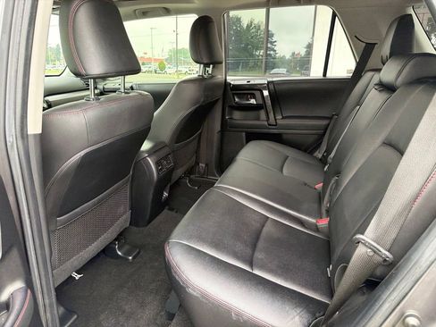 Used 2021 Toyota 4Runner TRD Off-Road Premium w/ Moonroof Package AWD/4WD image 5