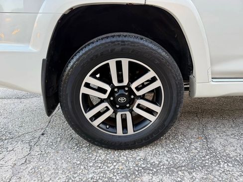 Used 2015 Toyota 4Runner Limited image 24