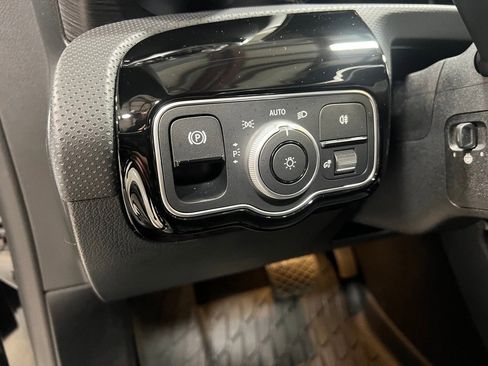 Used 2023 Mercedes-Benz CLA 250 4MATIC image 19