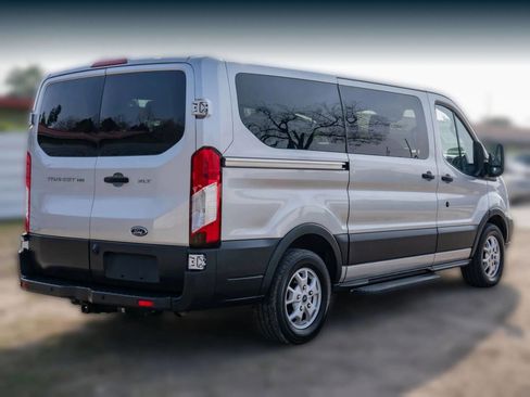Used 2015 Ford Transit 150 XLT image 5