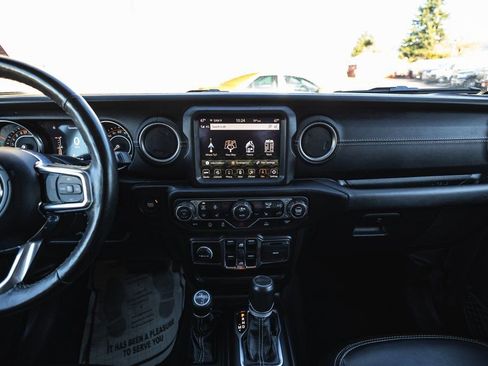 Used 2023 Jeep Gladiator Overland w/ Popular Equipment Package image 30