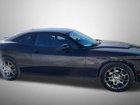 Used 2017 Dodge Challenger GT w/ Driver Convenience Group image 2