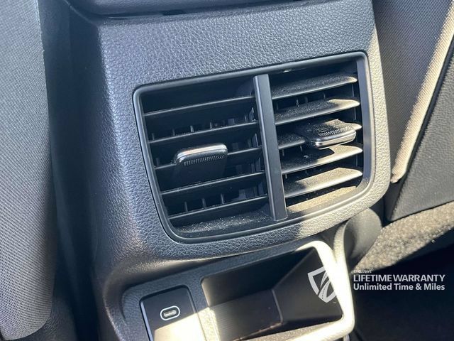 Used 2024 Kia Seltos LX AWD/4WD image 21