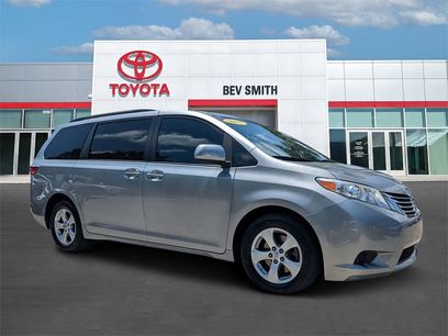Certified 2017 Toyota Sienna LE