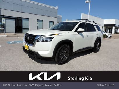 Used 2022 Nissan Pathfinder SV w/ Cargo Package