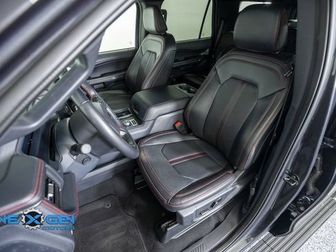 Used 2024 Ford Expedition Limited AWD/4WD image 25