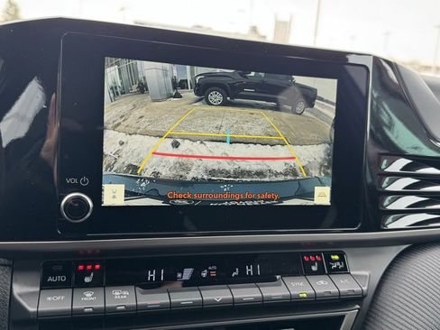 New 2026 Toyota Camry SE image 3