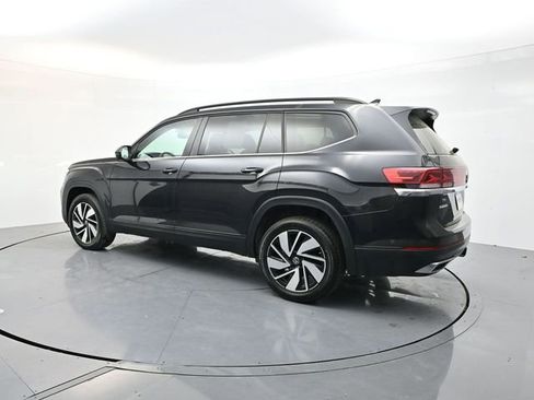 Used 2025 Volkswagen Atlas SE FWD image 5