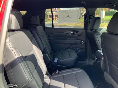 New 2026 Chevrolet Traverse LT w/ LPO, Floor Liner Package AWD/4WD image 12