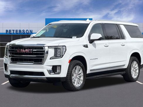 Certified 2024 GMC Yukon XL SLT w/ SLT Premium Package AWD/4WD image 8