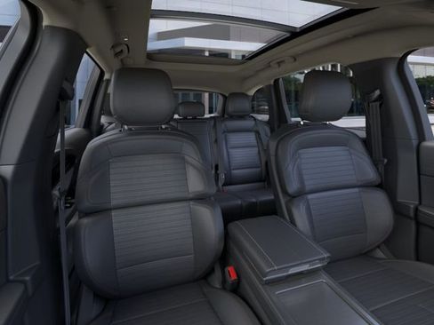 New 2026 Lincoln Nautilus Reserve AWD/4WD image 11