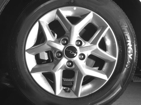 Used 2025 Kia Soul LX w/ LX Technology Package FWD image 12