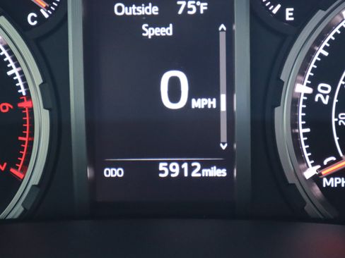 Used 2024 Toyota 4Runner Limited AWD/4WD image 27