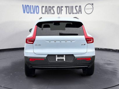 New 2025 Volvo XC40 B5 Plus w/ Protection Package Premier