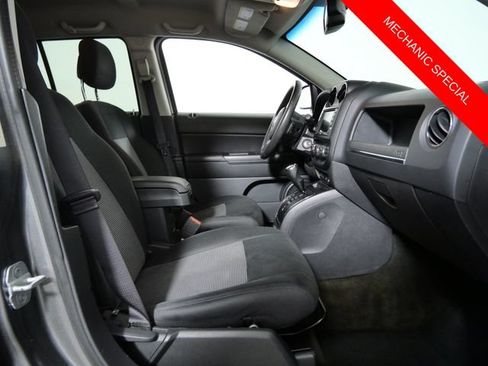 Used 2013 Jeep Compass Latitude AWD/4WD image 11