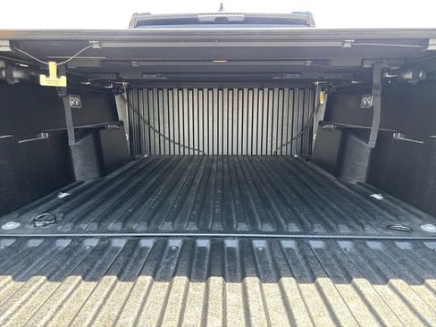 Used 2025 Toyota Tacoma SR5 AWD/4WD image 19