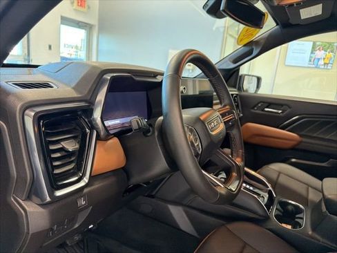 Used 2025 GMC Canyon AT4 w/ AT4 Premium Package image 20