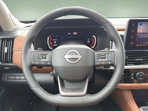 New 2026 Nissan Pathfinder Platinum AWD/4WD image 9