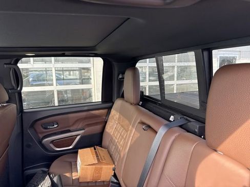 Used 2022 Nissan Titan Platinum Reserve w/ Moonroof Package image 20
