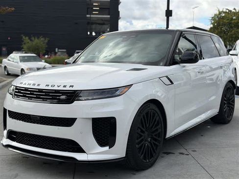 Used 2026 Land Rover Range Rover Sport SV AWD/4WD image 3