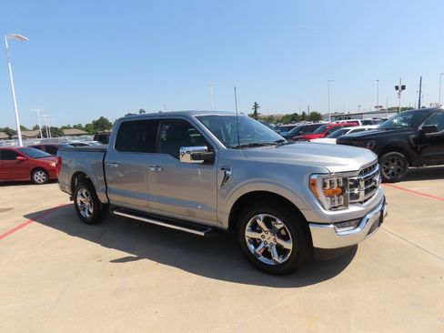 Used 2023 Ford F150 Lariat w/ Trailer Tow Package RWD image 7