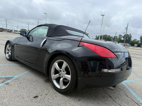 Used 2006 Nissan 350Z Touring RWD image 5