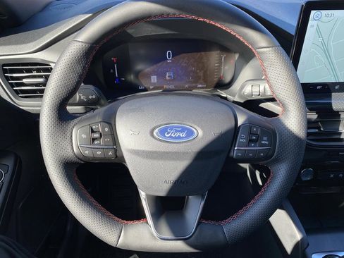 New 2026 Ford Escape ST-Line w/ Tech Pack #1 image 18