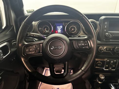 Used 2019 Jeep Wrangler Unlimited Sport S AWD/4WD image 4