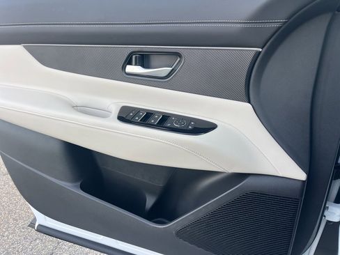 Used 2025 Nissan Murano SV image 6