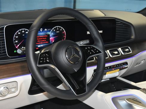 New 2026 Mercedes-Benz GLE 350 4MATIC image 2