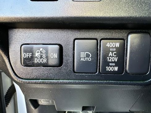 Used 2021 Toyota Tacoma TRD Sport image 22