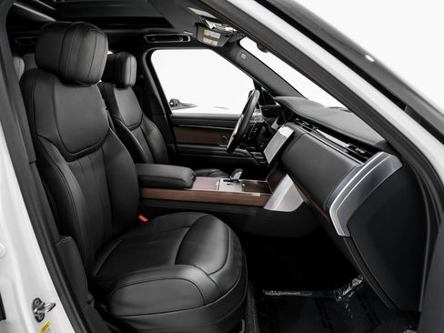 Used 2024 Land Rover Range Rover SE image 27