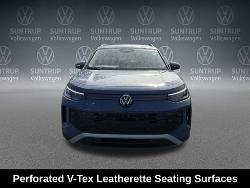 Used 2026 Volkswagen Tiguan SE AWD/4WD image 9