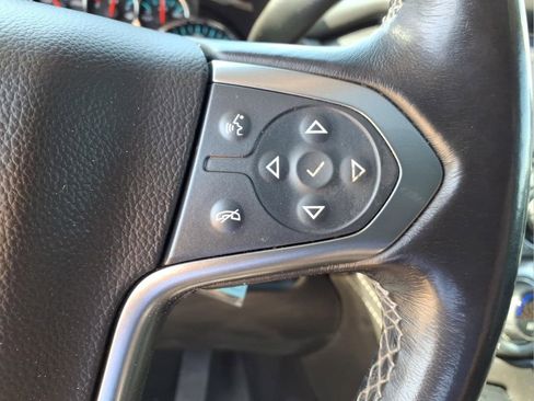 Used 2020 Chevrolet Suburban LT AWD/4WD image 24