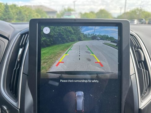 Used 2022 Ford Edge SEL w/ Convenience Package AWD/4WD image 12