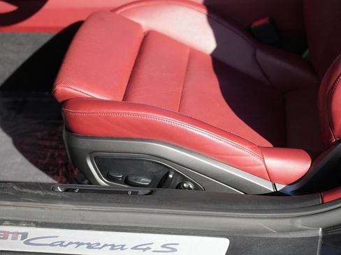 Used 2020 Porsche 911 Carrera 4S AWD/4WD image 46