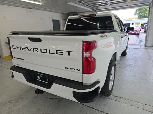 Used 2020 Chevrolet Silverado 1500 Custom w/ Custom Value Package AWD/4WD image 5