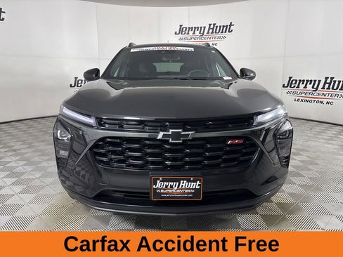 Used 2025 Chevrolet Trax RS w/ Driver Confidence Package image 3