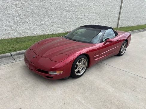 Used 2000 Chevrolet Corvette Convertible RWD image 4