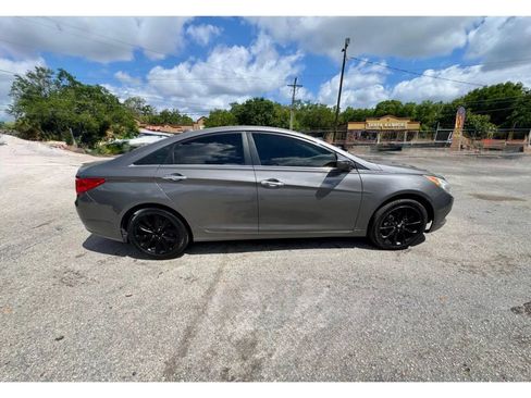 Used 2011 Hyundai Sonata SE image 6