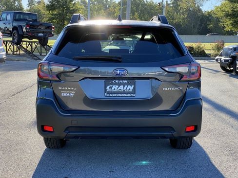 Used 2025 Subaru Outback Premium image 6