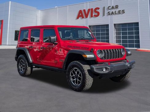 Used 2025 Jeep Wrangler Rubicon w/ Convenience Group image 3