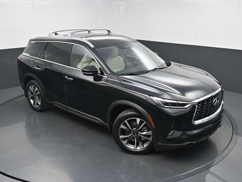 Used 2023 INFINITI QX60 Luxe w/ Cargo Package FWD image 35