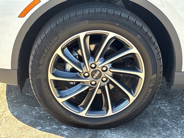 Certified 2023 Lincoln Corsair FWD w/ Equipment Group 101A image 11