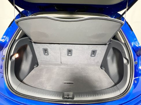 Used 2021 Chevrolet Bolt Premier w/ Infotainment Package FWD image 33