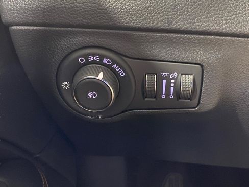 Used 2019 Jeep Compass Limited AWD/4WD image 26