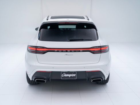 Certified 2026 Porsche Macan AWD/4WD image 10